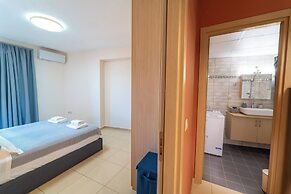 Opsis The CityScape Apartment