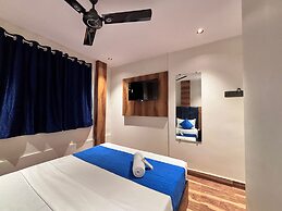 Hotel Lavish Park