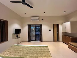 Yash Resort