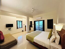 Yash Resort
