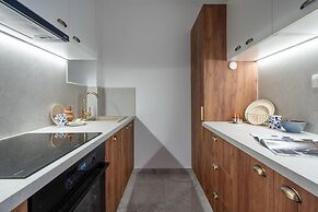 Views of all the Palaces 2BR Stunner