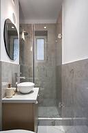 Views of all the Palaces 2BR Stunner