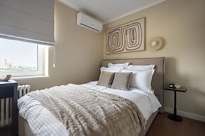 Views of all the Palaces 2BR Stunner