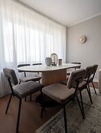 Views of all the Palaces 2BR Stunner