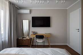 Views of all the Palaces 2BR Stunner
