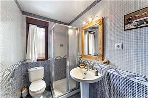 Santa Angela de la Cruz Apartment