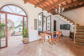 Santa Angela de la Cruz Apartment