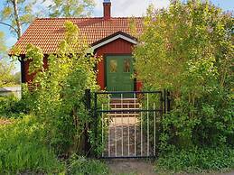 Semi-detached House 210m From Beach