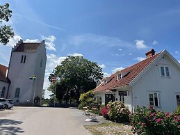 Semi-detached House 210m From Beach