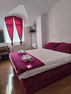 Omir Bed & Breakfast