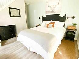 Rustic Loft at Blue