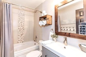 Rustic Loft at Blue