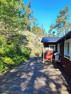Sea-view Cottage High up in the Trees