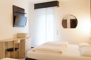 Hotel Rudy di Singh Satwant