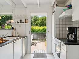 6 Person Holiday Home in Dronningmolle