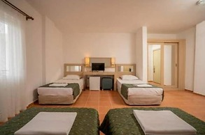 Malibu Garden Resort