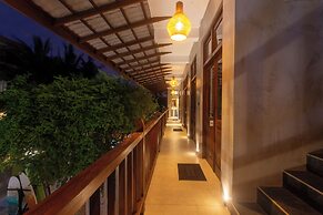 Mich's Surf Villa & Hostel