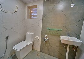 Vihani's Western Clouds by VOYE HOMES