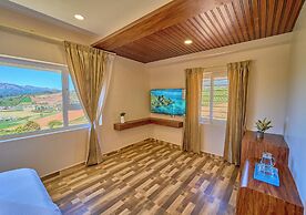 Vihani's Western Clouds by VOYE HOMES