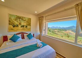 Vihani's Western Clouds by VOYE HOMES