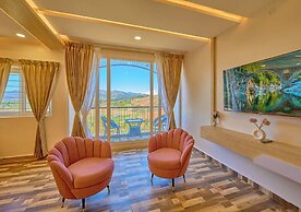 Vihani's Western Clouds by VOYE HOMES