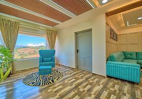 Vihani's Western Clouds by VOYE HOMES