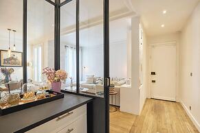 Superb Apartment Invalides Eiffel Tower