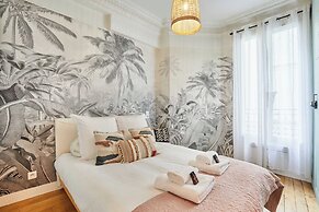 Superb Apartment Invalides Eiffel Tower