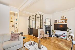 Superb Apartment Invalides Eiffel Tower