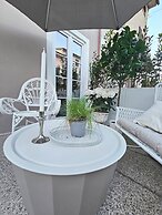 The little guest house
