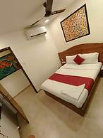 hotel beach crown juhu