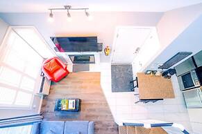 Gorgeous Loft in Heart of Blue Mountain