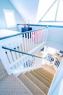 Gorgeous Loft in Heart of Blue Mountain