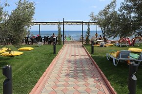 Address Küçükkuyu