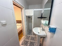 Address Küçükkuyu
