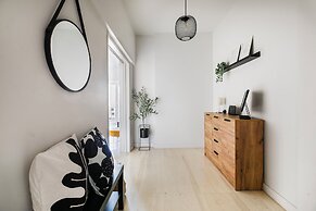 Zeus 2-Bedroom Apt with Acropolis View