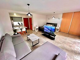 Spacious Estudio