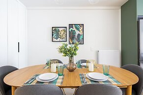 Mystique 2-Bedroom Apartment in Athens