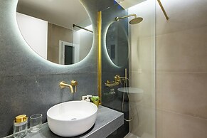 Mystique 2-Bedroom Apartment in Athens