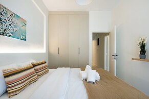 Mystique 2-Bedroom Apartment in Athens