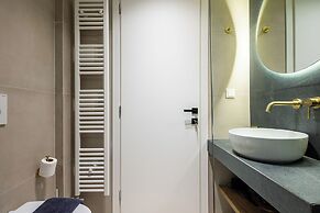 Mystique 2-Bedroom Apartment in Athens