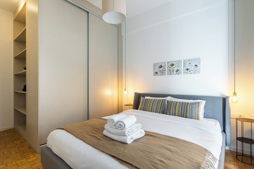 Mystique 2-Bedroom Apartment in Athens