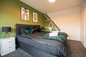 Durham Delightful 5-bed House Retreat