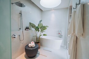 Bumi Kinar Skylight