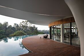 Bumi Kinar Skylight