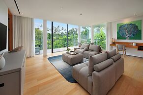Bumi Kinar Skylight