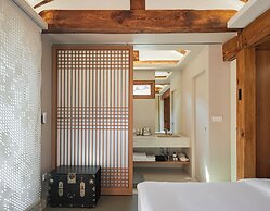 Nostalgia Hanok Hotel