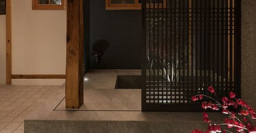 Nostalgia Hanok Hotel