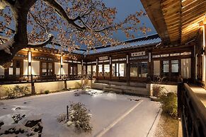 Nostalgia Hanok Hotel