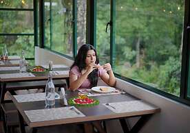 Areva Inn Munnar by Voye Homes